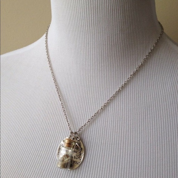 Shell in your Pocket Necklace Bottled Shell & Sand - Picture 4 of 6